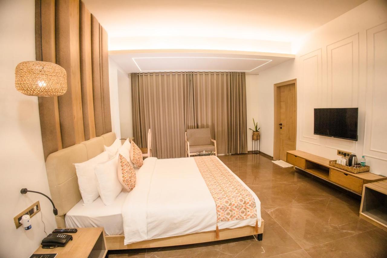 Hotel Mirana , Tinsukia Εξωτερικό φωτογραφία